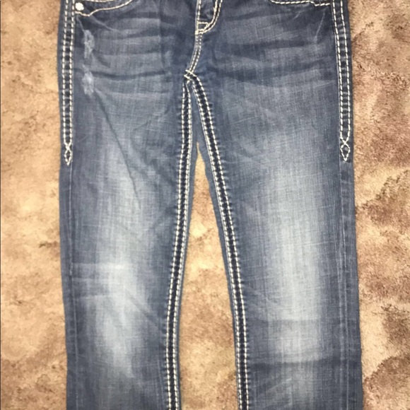 Women’s rock revival 26x35 - Picture 6 of 8